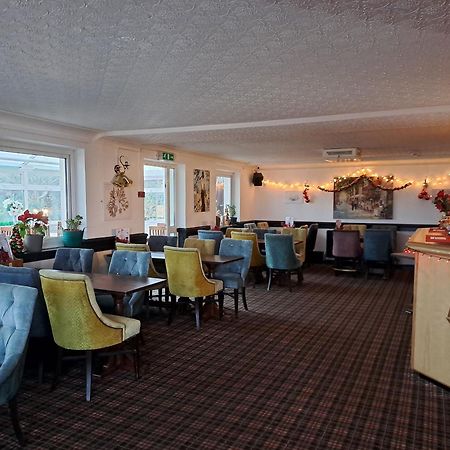 Boathouse Hotel Холихед Экстерьер фото
