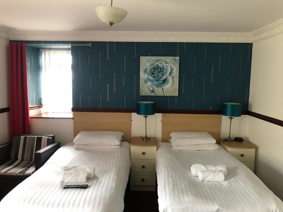Boathouse Hotel Холихед Экстерьер фото