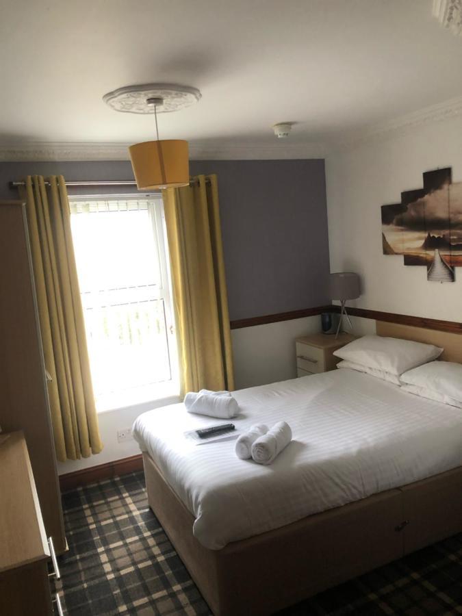 Boathouse Hotel Холихед Экстерьер фото