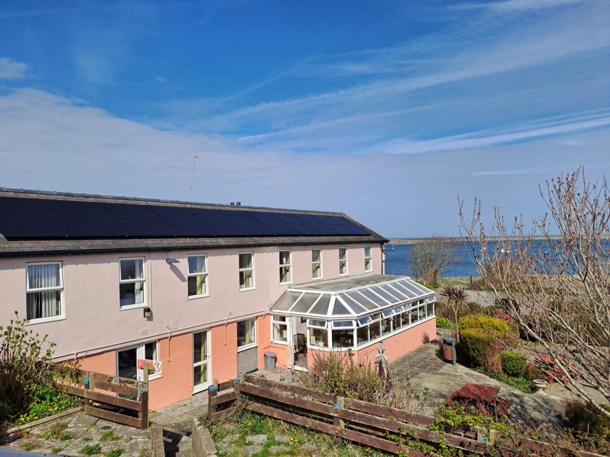 Boathouse Hotel Холихед Экстерьер фото