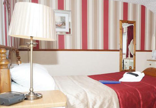 Boathouse Hotel Холихед Экстерьер фото