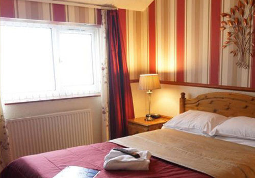 Boathouse Hotel Холихед Экстерьер фото