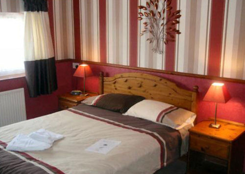 Boathouse Hotel Холихед Экстерьер фото